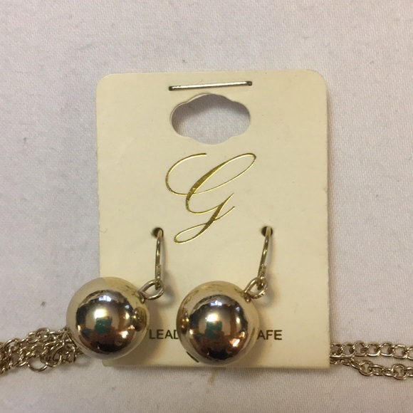 Set of earrings and necklace - Picture 3 of 4